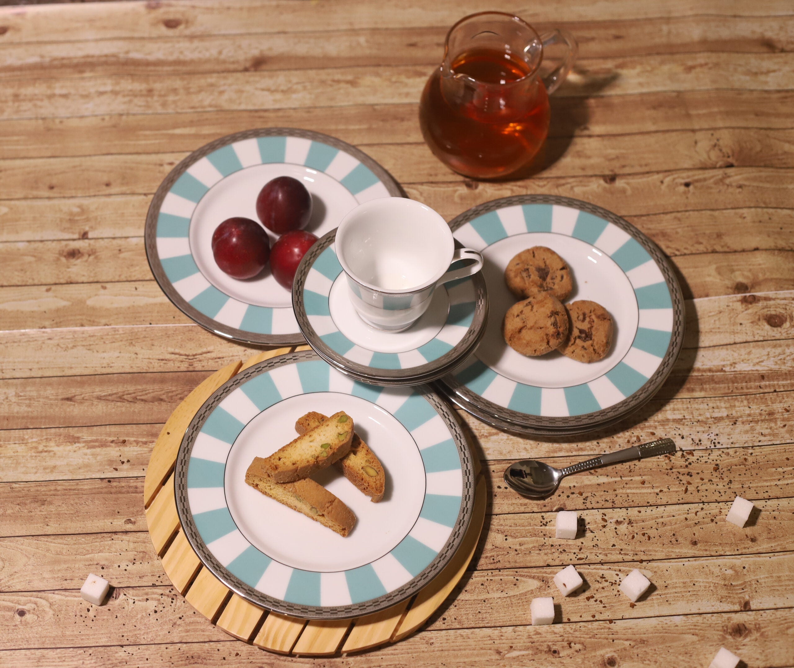 Azure By Dankotuwa Teal Matiz Green 21-Piece Porcelain Dinner Set - Platinum Lining