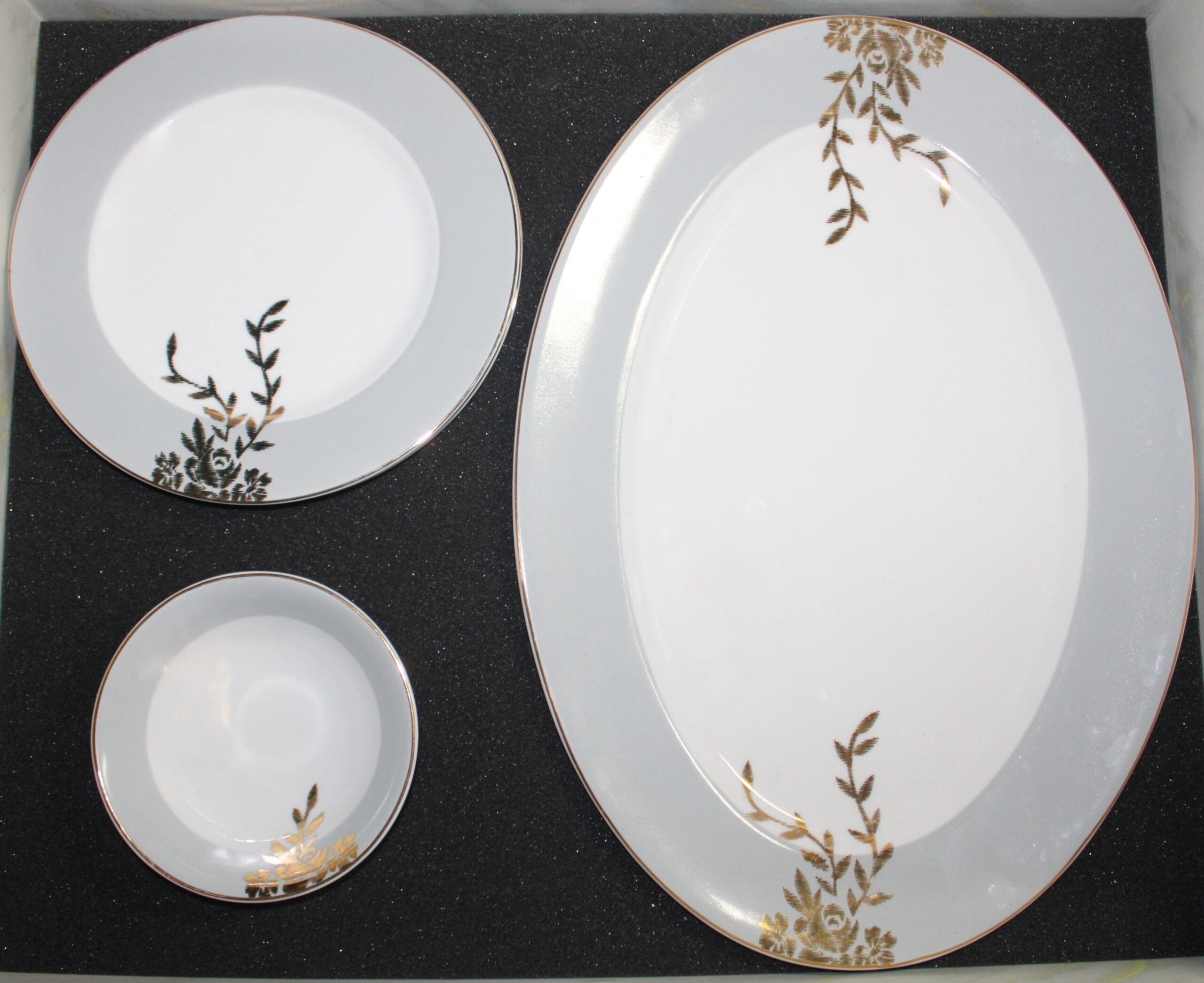 Azure Golden Whisper Platter and Plate Gift Set