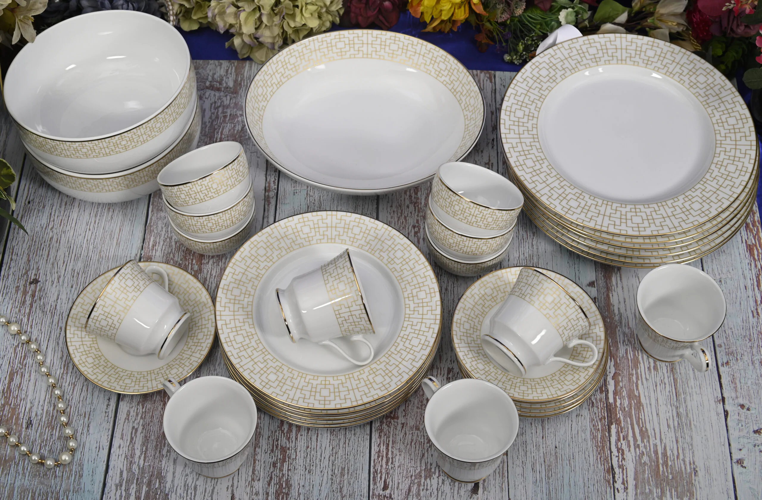 Dankotuwa Dimension 21-Piece Porcelain Dinner Set - Platinum Edition