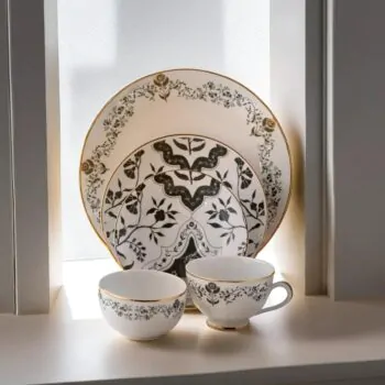 Dankotuwa Floeur 21-Piece Porcelain Dinner Set - Gold Lining