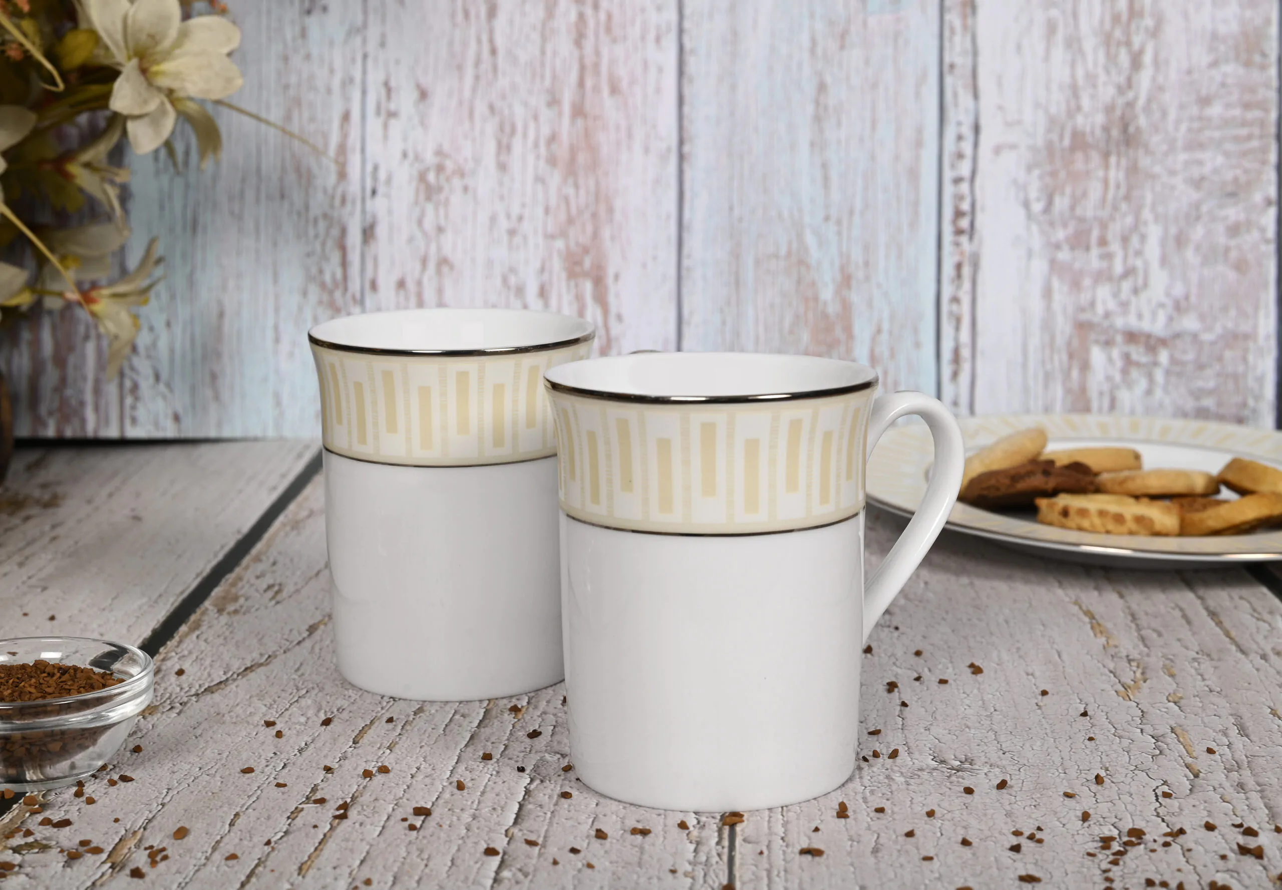 Dankotuwa Balad Set of 2 Porcelain Mugs – Gold lining