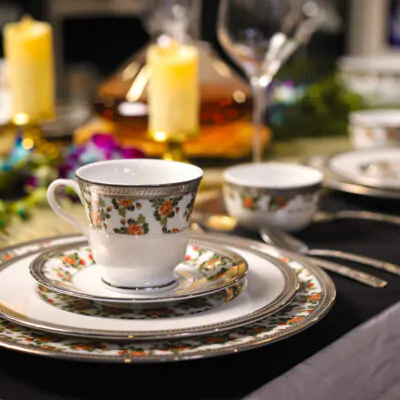 Dankotuwa Florescent 21-Piece Porcelain Dinner Set - Gold Lining