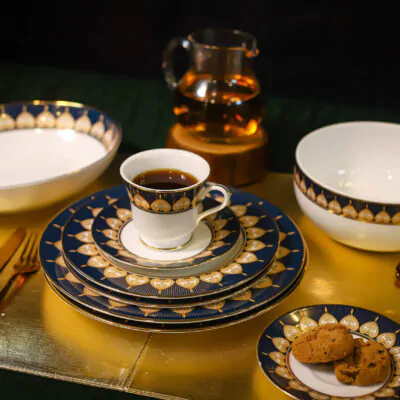 Dankotuwa Royal Calyx 21-Piece Porcelain Dinner Set - Gold Lining