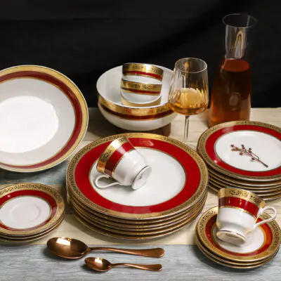 Dankotuwa Wine Laurel Red 21-Piece Porcelain Dinner Set - Gold Lining