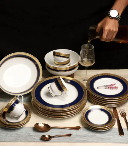 Dankotuwa Sapphire Laurel Blue 21-Piece Porcelain Dinner Set - Gold Lining
