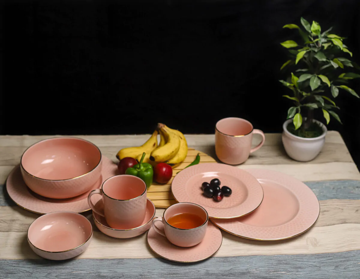 Dankotuwa Water Drop Pink 21-Piece Porcelain Dinner Set - Gold Lining